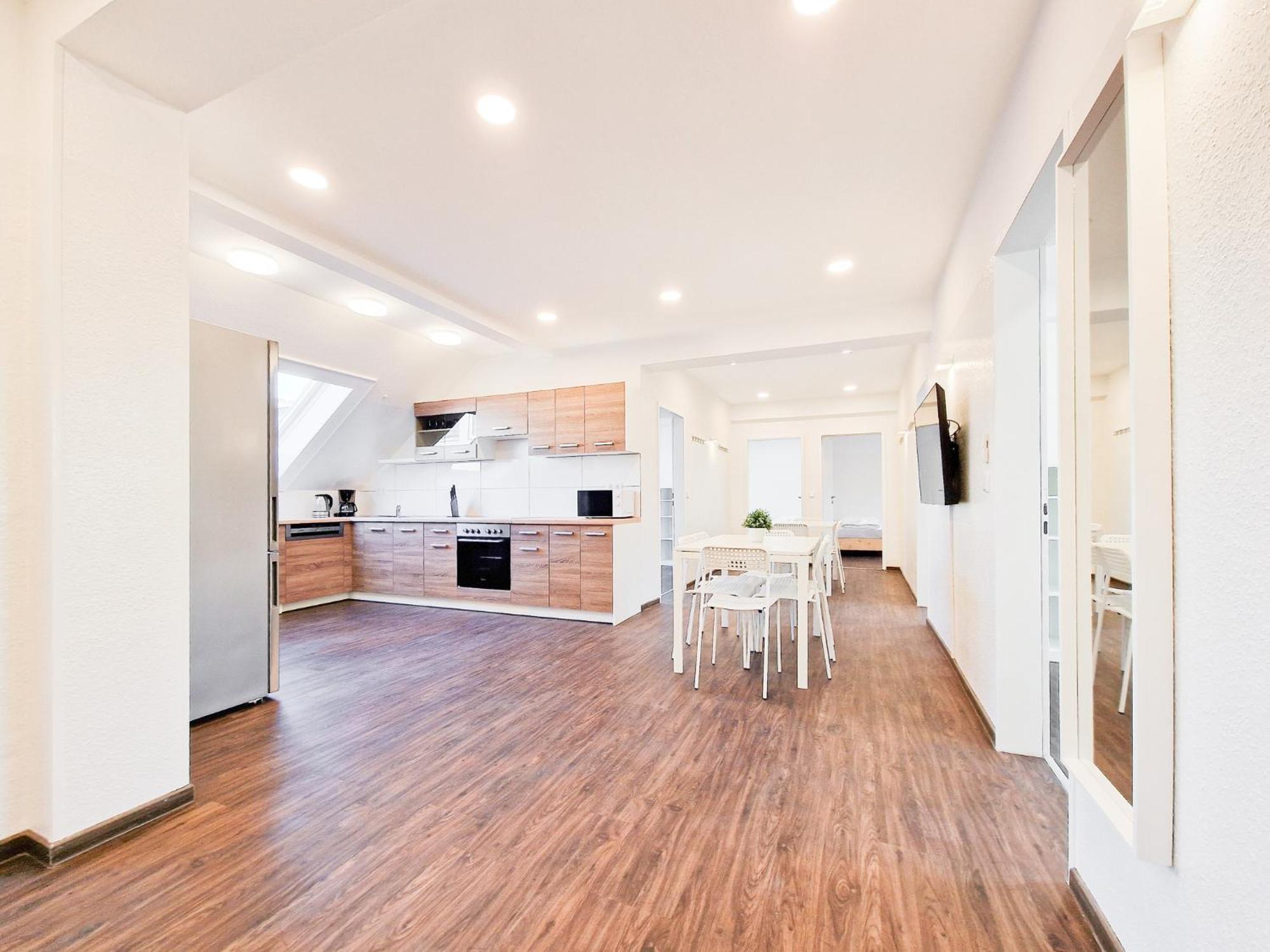 Raj Living - City Center Apartments With 5 Rooms - 10 Min Messe Dus Düsseldorf Extérieur photo
