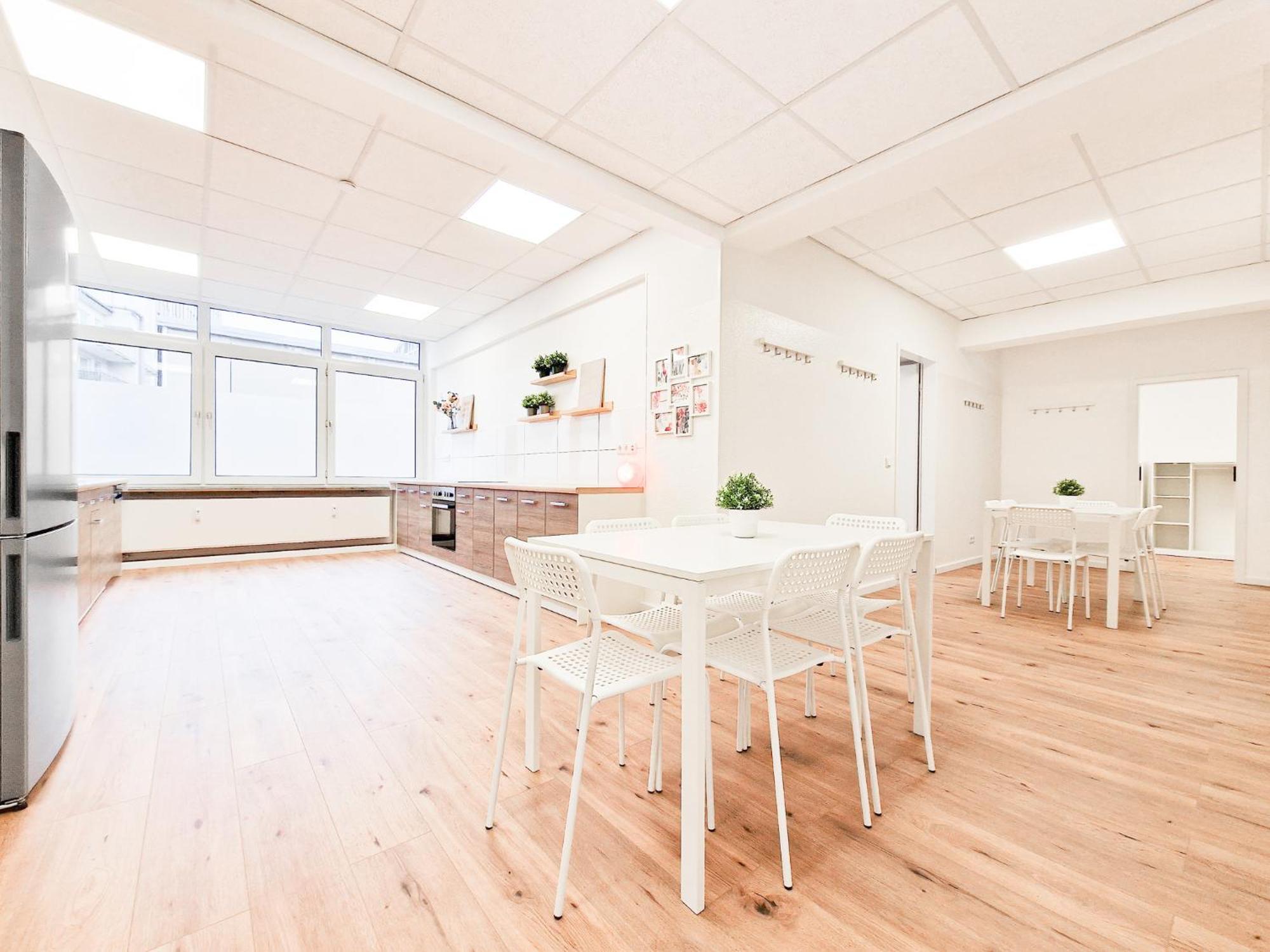 Raj Living - City Center Apartments With 5 Rooms - 10 Min Messe Dus Düsseldorf Extérieur photo