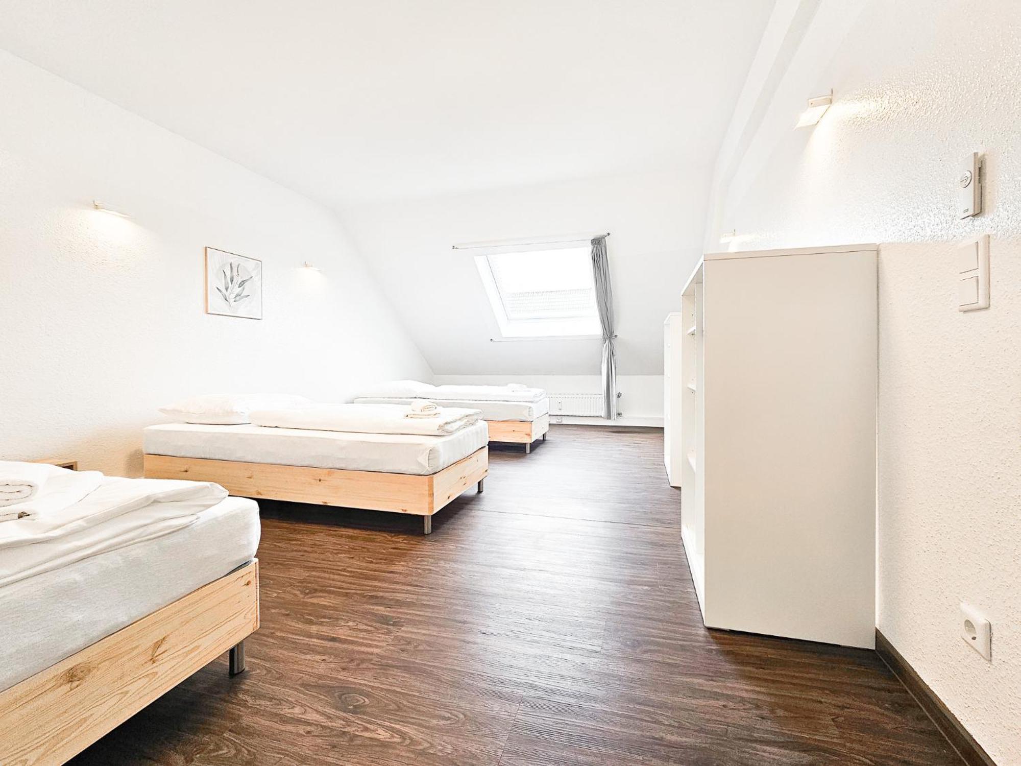 Raj Living - City Center Apartments With 5 Rooms - 10 Min Messe Dus Düsseldorf Extérieur photo