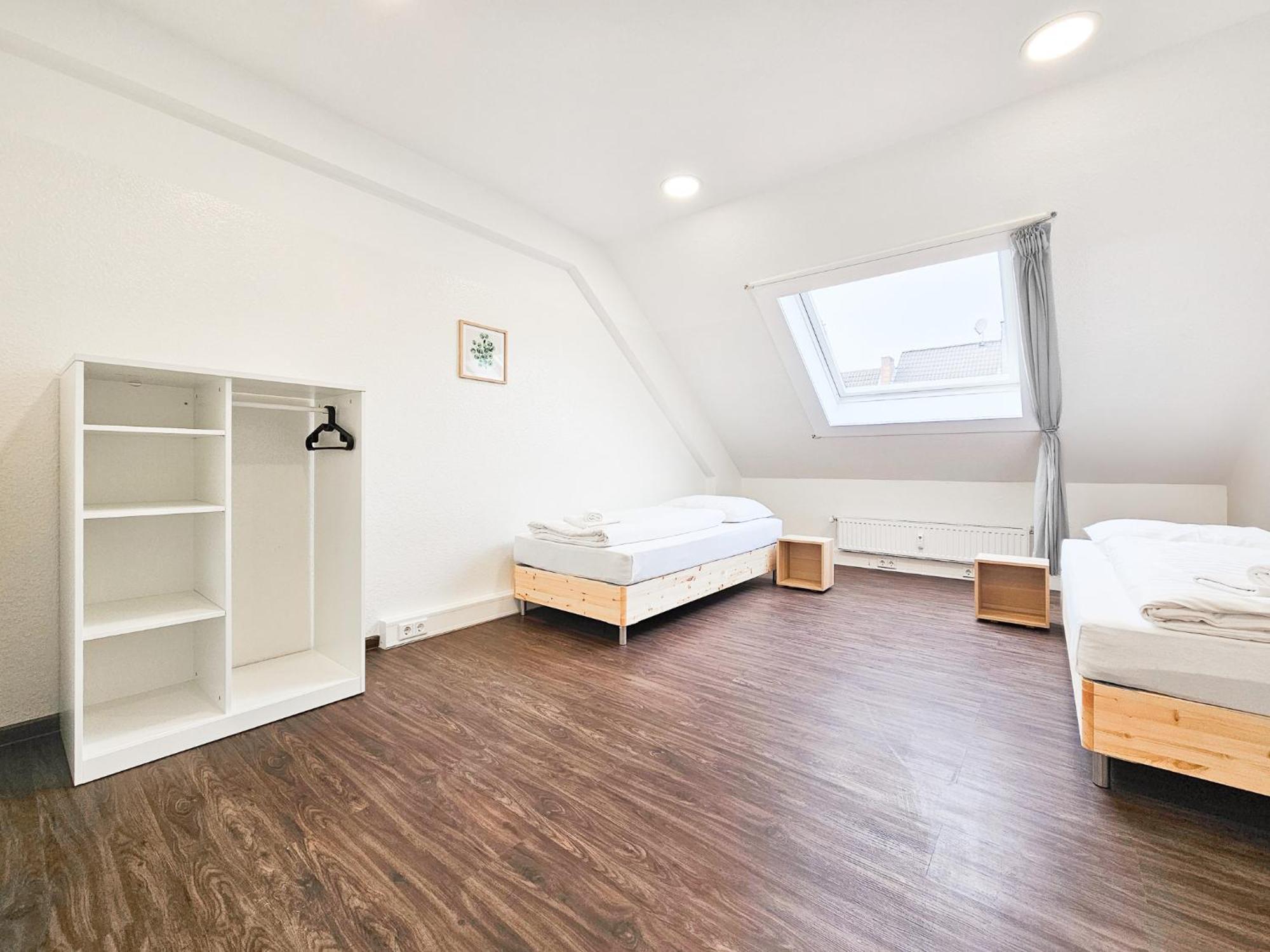 Raj Living - City Center Apartments With 5 Rooms - 10 Min Messe Dus Düsseldorf Extérieur photo