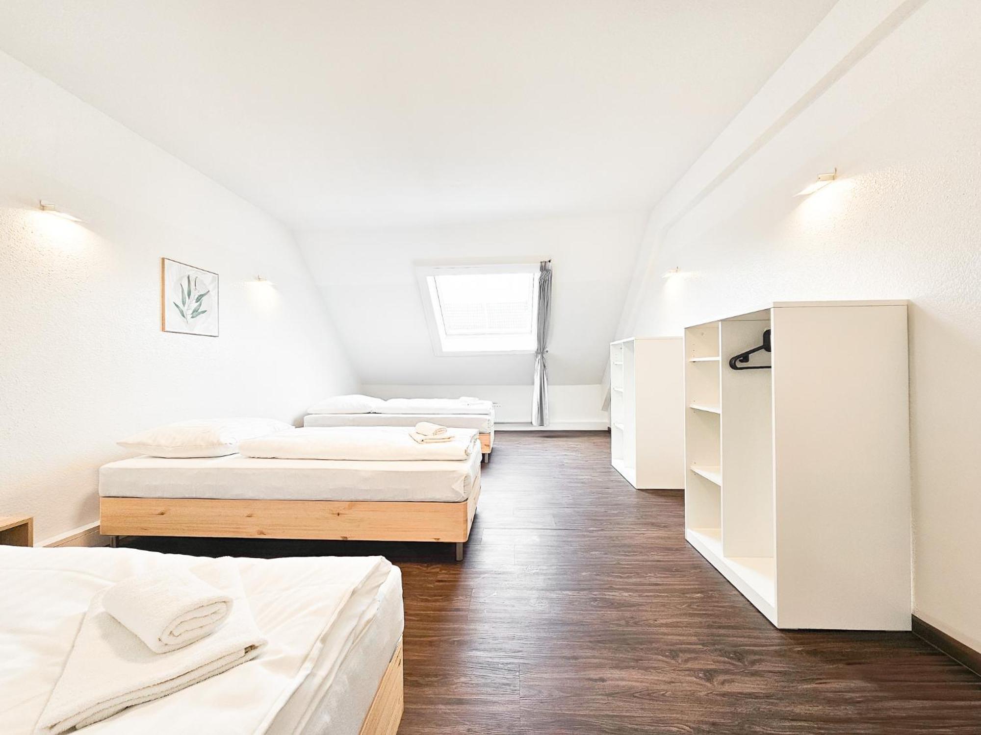 Raj Living - City Center Apartments With 5 Rooms - 10 Min Messe Dus Düsseldorf Extérieur photo