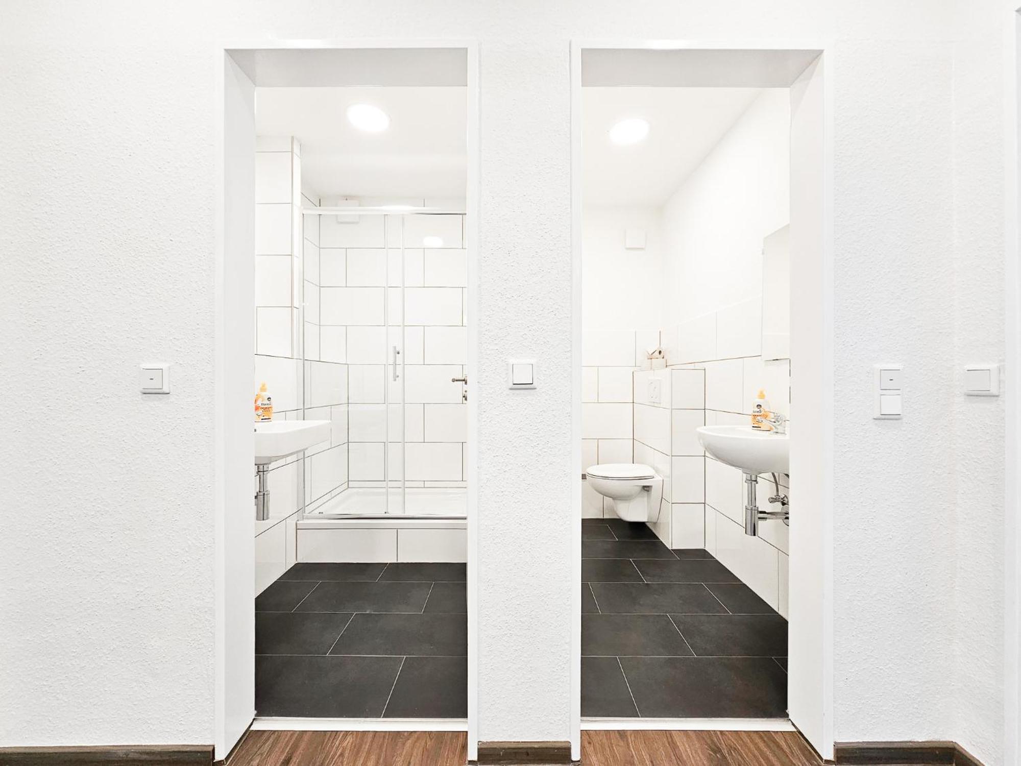 Raj Living - City Center Apartments With 5 Rooms - 10 Min Messe Dus Düsseldorf Extérieur photo