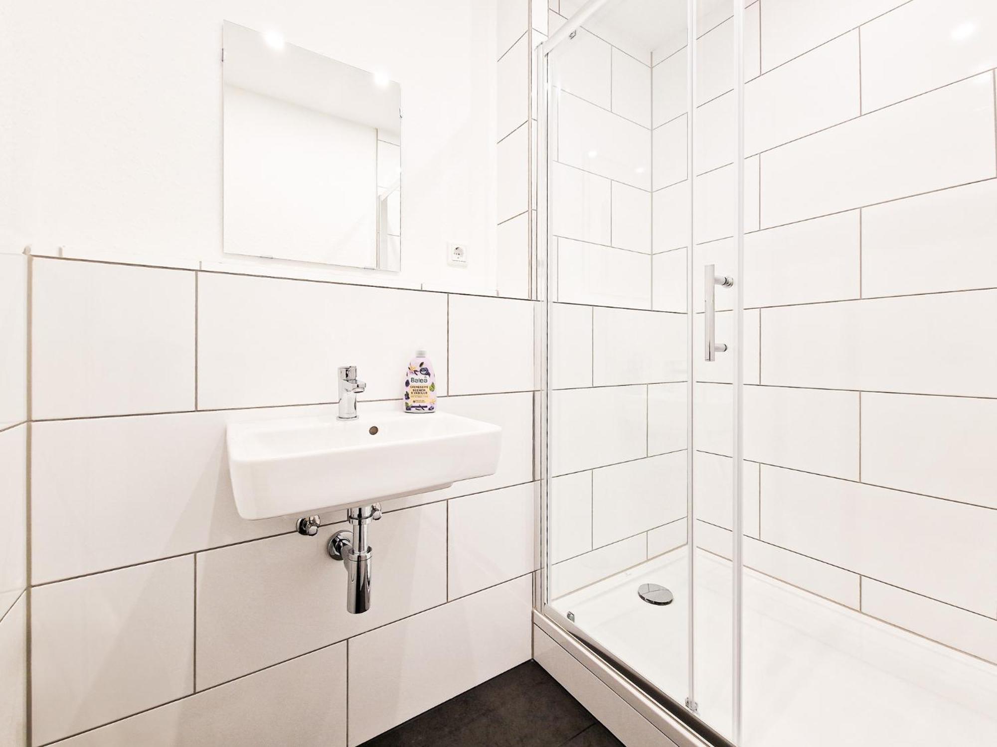 Raj Living - City Center Apartments With 5 Rooms - 10 Min Messe Dus Düsseldorf Extérieur photo