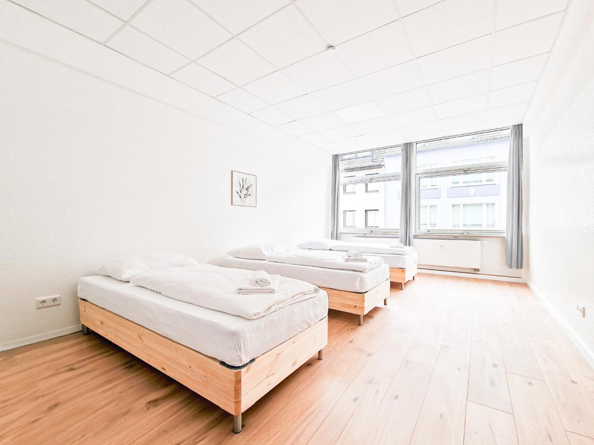 Raj Living - City Center Apartments With 5 Rooms - 10 Min Messe Dus Düsseldorf Extérieur photo