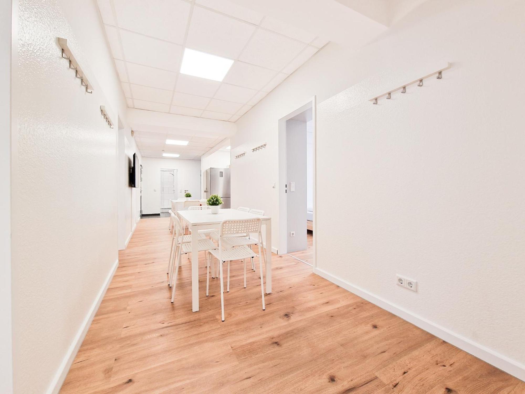 Raj Living - City Center Apartments With 5 Rooms - 10 Min Messe Dus Düsseldorf Extérieur photo