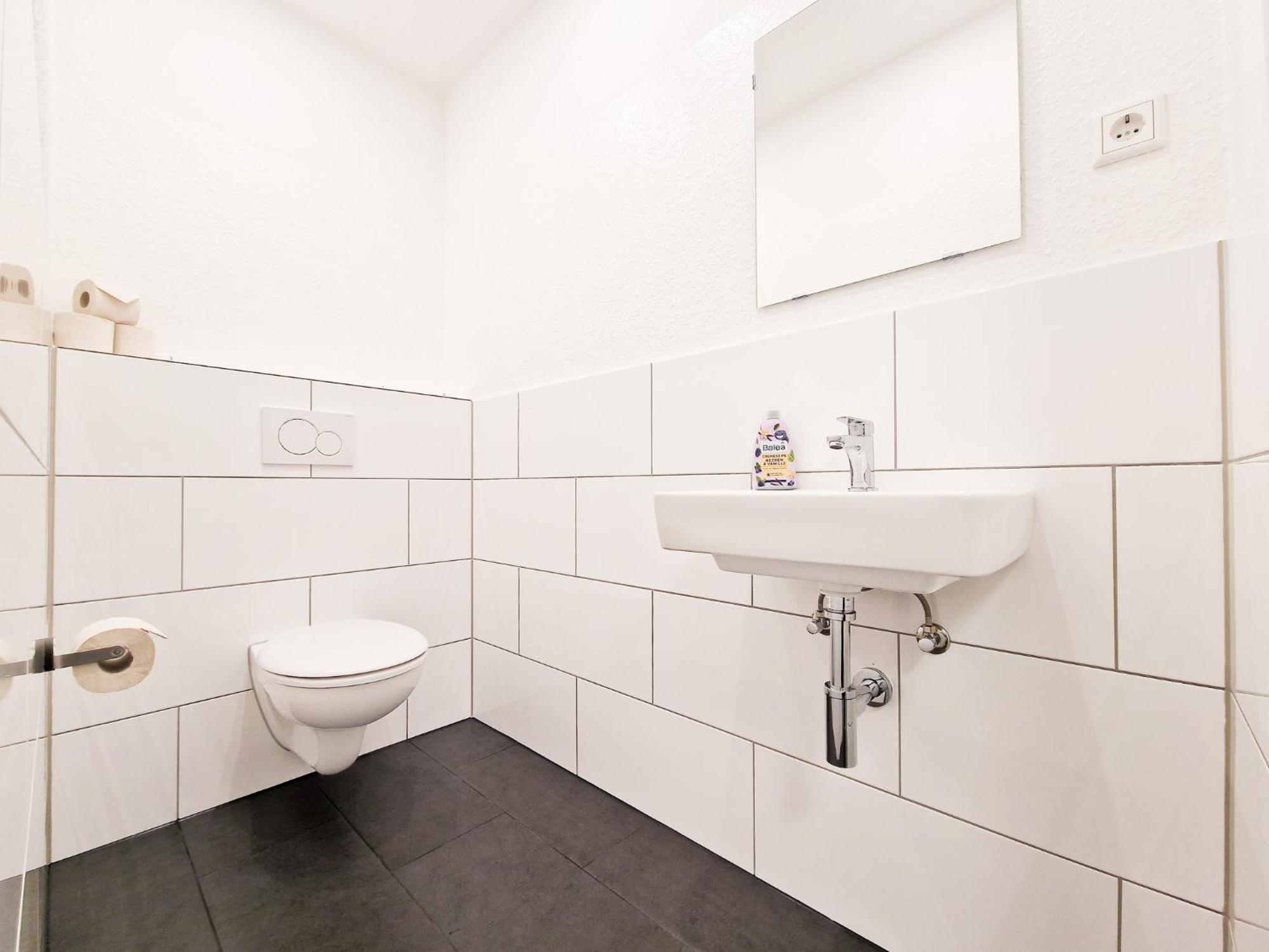 Raj Living - City Center Apartments With 5 Rooms - 10 Min Messe Dus Düsseldorf Extérieur photo