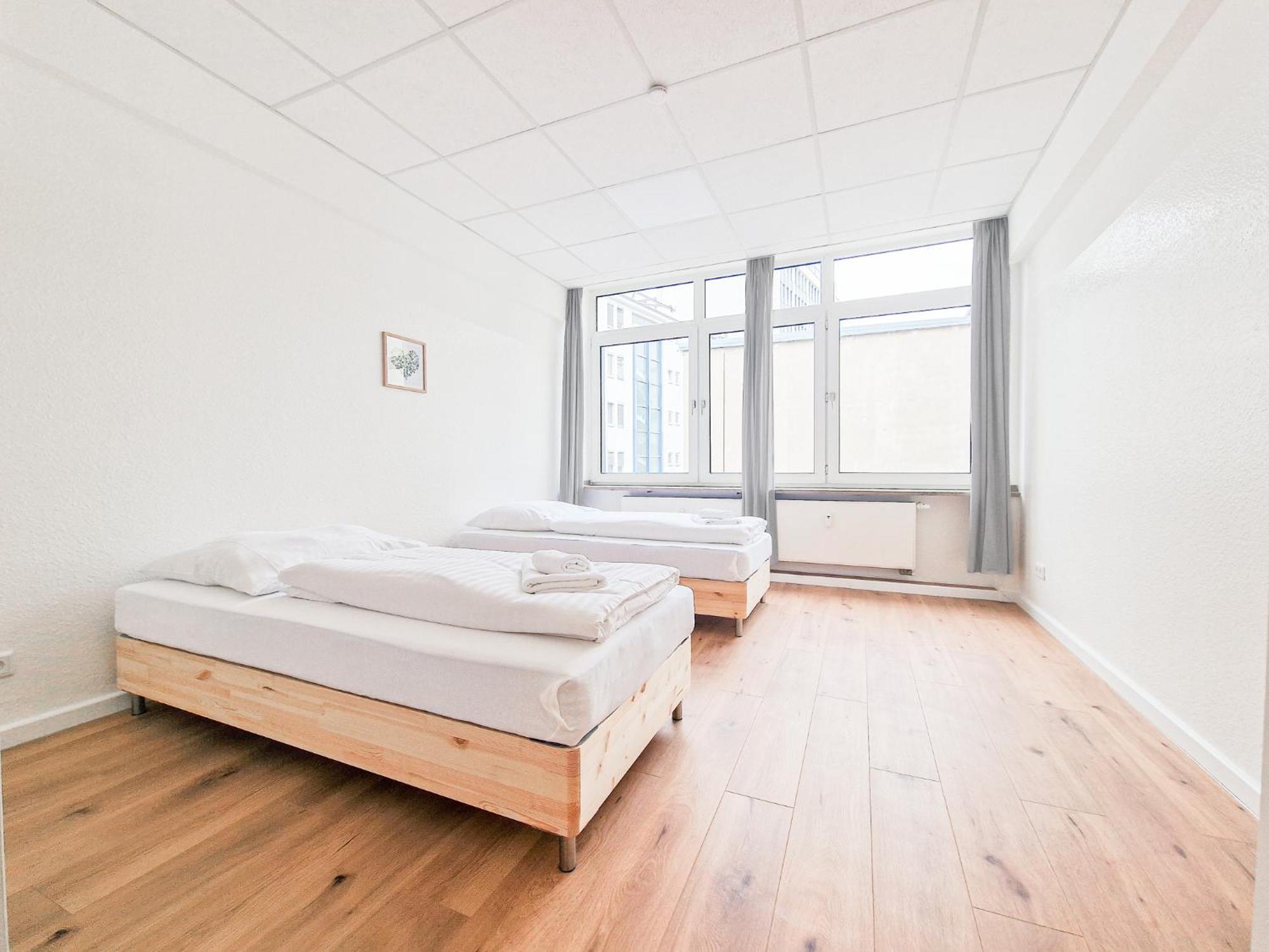 Raj Living - City Center Apartments With 5 Rooms - 10 Min Messe Dus Düsseldorf Extérieur photo